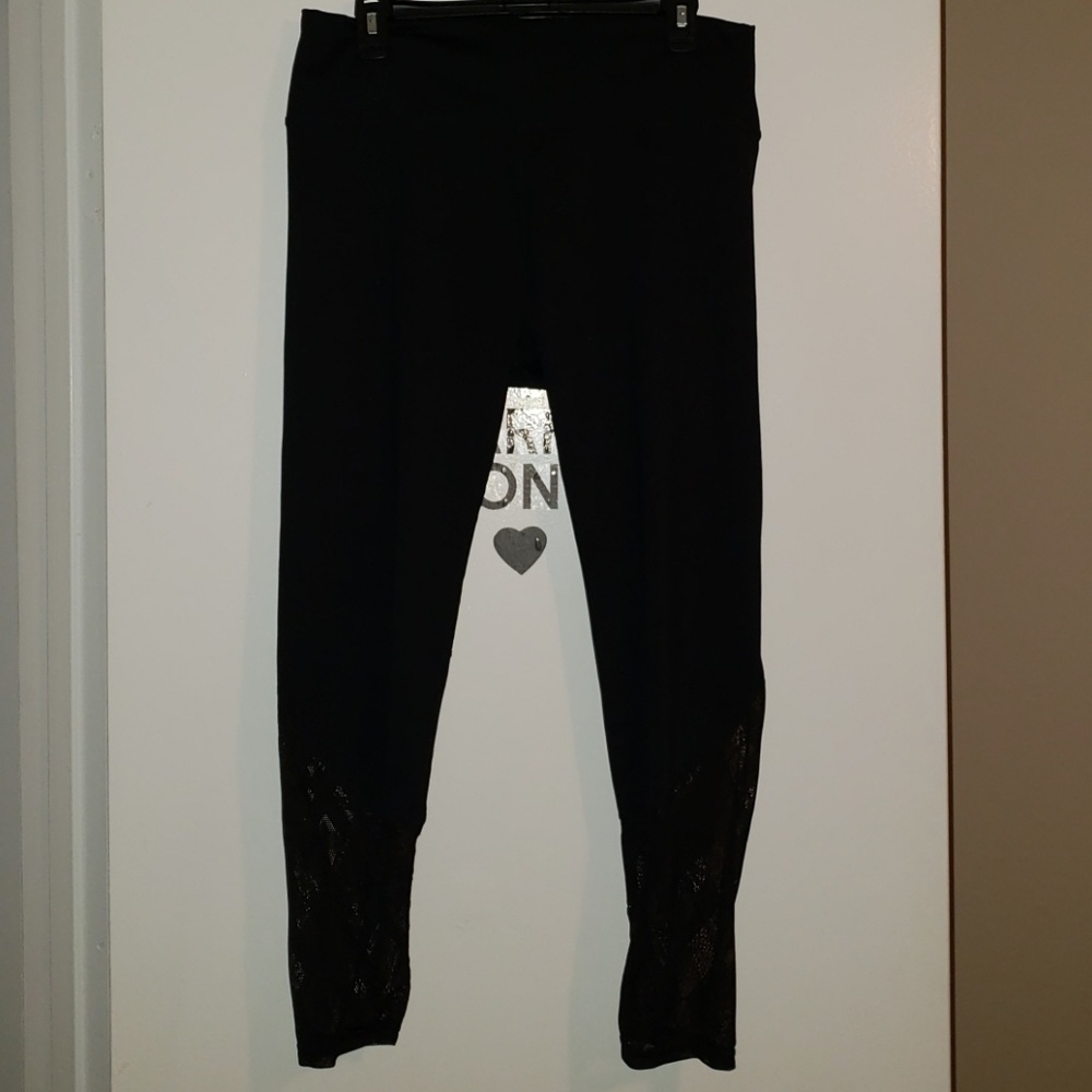 Demi lavato fabelitics leggings